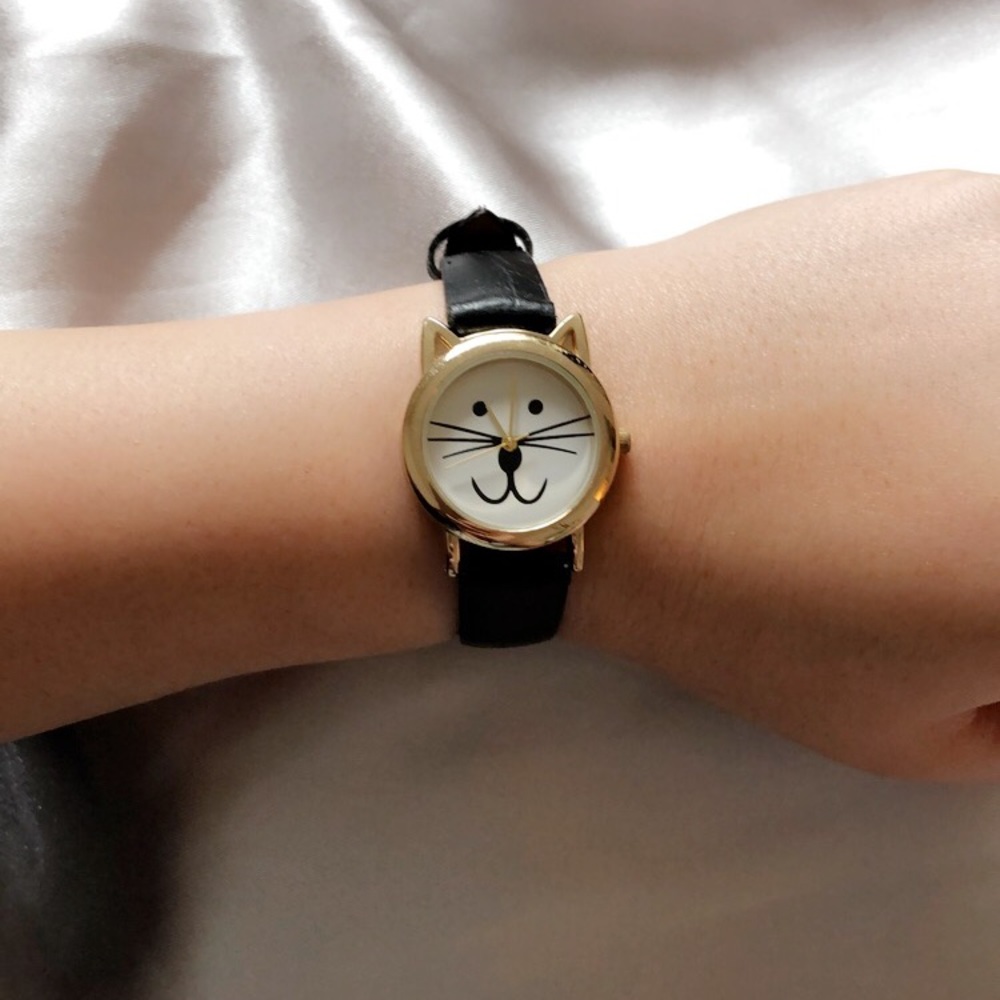 🎊PRICE DROP🎊 Urban Outfitters Kitty Face Watch